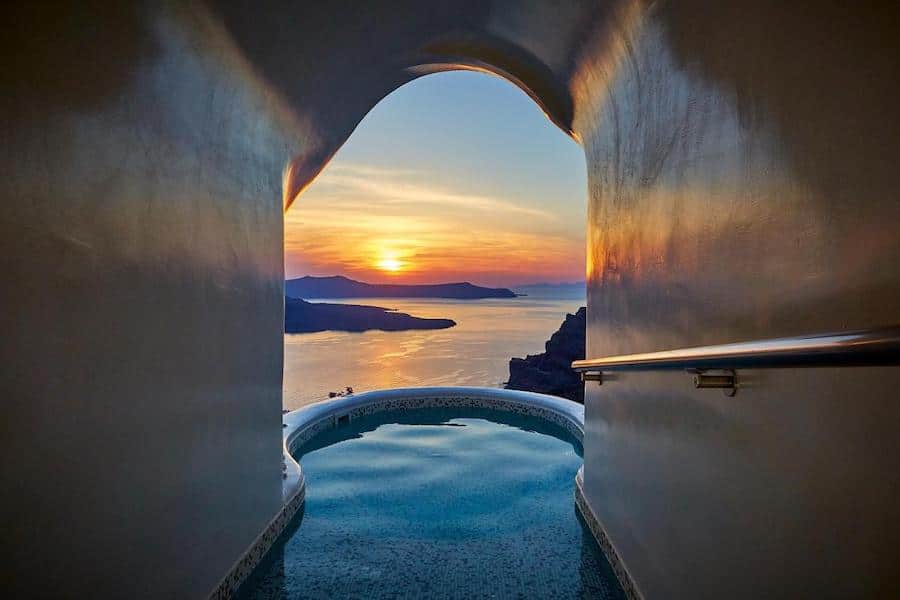Greece Travel Blog_Best Places To Stay In Santorini_Volcano View by Caldera Collection